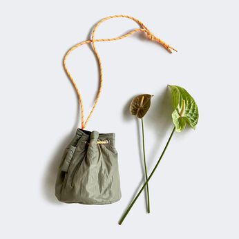 ｈａｃｏ！×ＮＯＫＩ 花をまとうコラボシリーズ 【アンスリウム】巾着バッグ