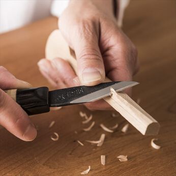 木材がサクサク削れるカービングナイフ〈右きき用〉