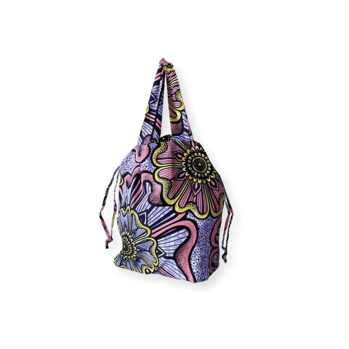 マリでつくられたアフリカンプリントのパーニュ布きんちゃくバッグ 〈ラフレシア〉Ｍサイズ