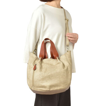 ラ・ポルタ・ディ・ズッケロ 旅先でも活躍 用途に合わせて使い分けできる３－ｗａｙ親子バッグ