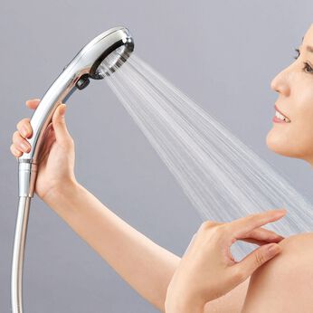 極細水流で肌がよろこぶ洗浄力 節水もできるウルトラファインバブルシャワーヘッド