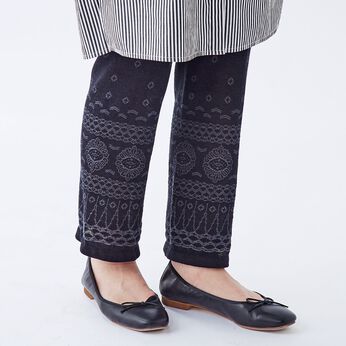 ラミプリュス 足もとに雰囲気プラス 肌側コットンで心地いい 柄編みレギンスパンツの会