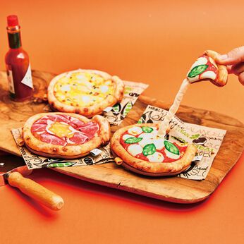 YOU＋MORE! チーズがびよーんと伸びる ピザのキーケースの会