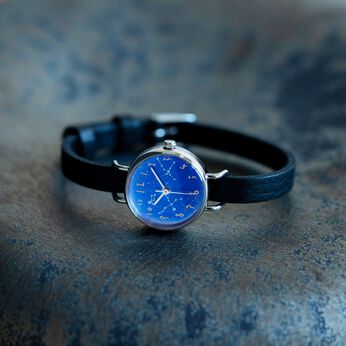 金沢の時計職人が手掛けた 夏の星座に見惚れる腕時計〈ブラック〉
