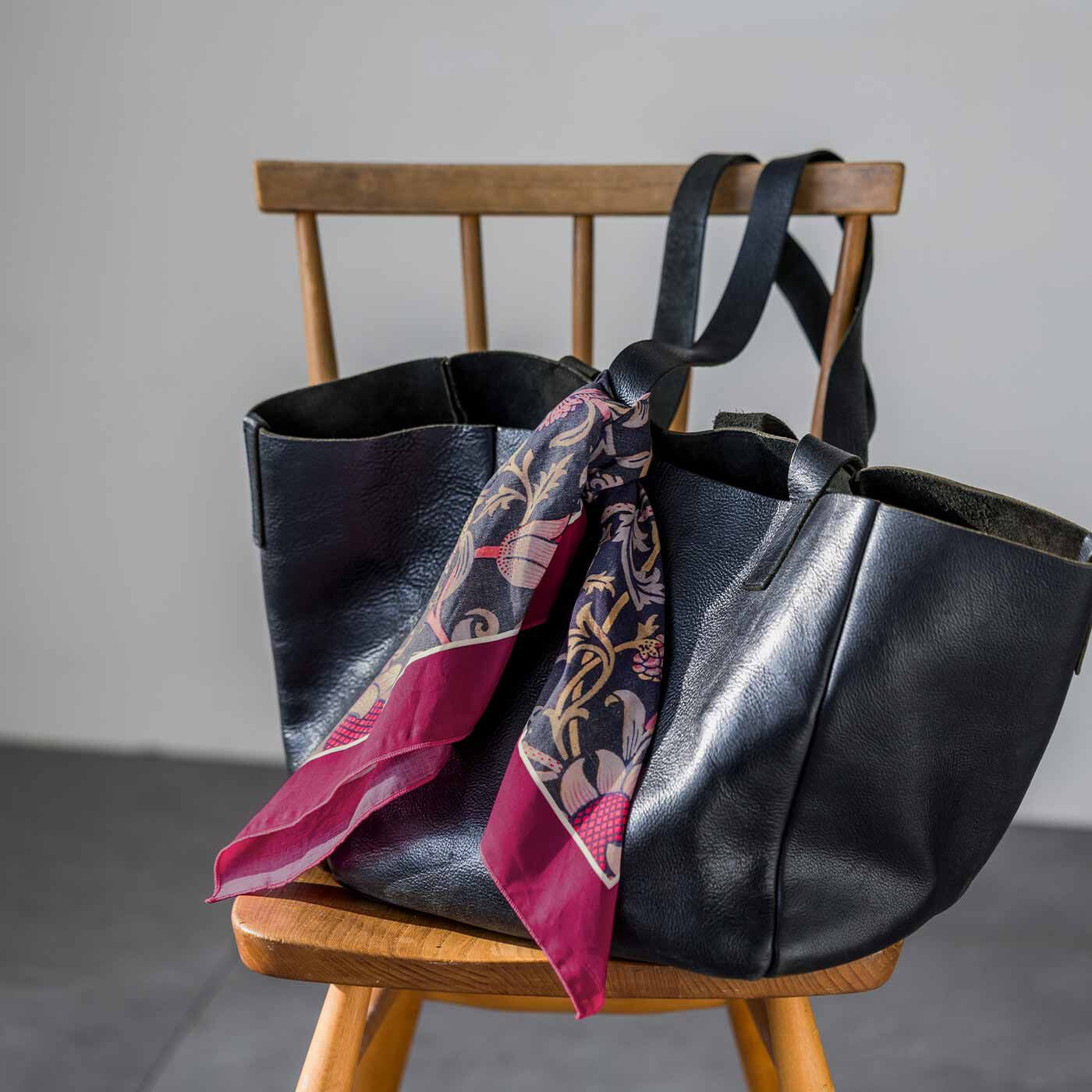 MEDE19F atelier Morris 英国ボタニカルデザインの大判ハンカチ